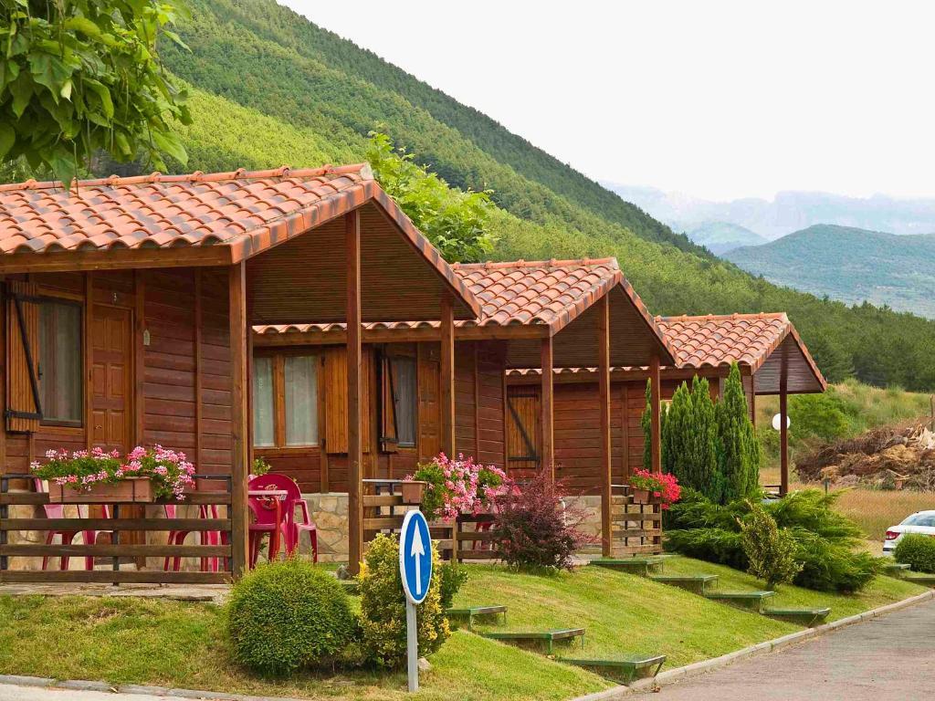 Camping Valle De Tena Sabinanigo Bilik gambar