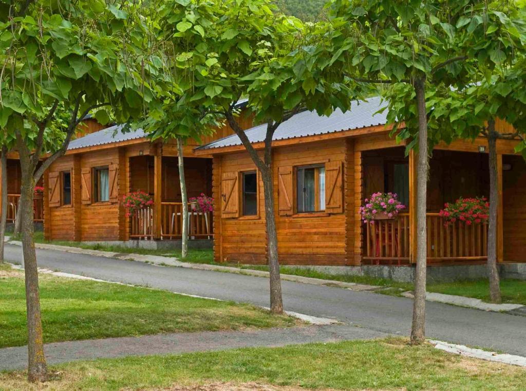Camping Valle De Tena Sabinanigo Bilik gambar