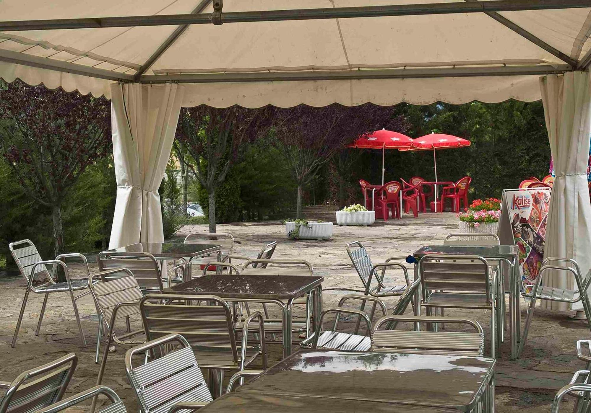 Camping Valle De Tena Sabinanigo Luaran gambar